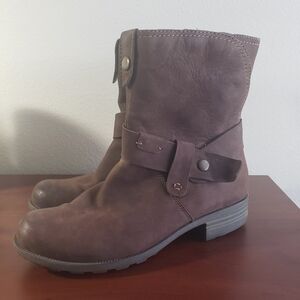 Cobb Hill Zip Up Leather Boot
